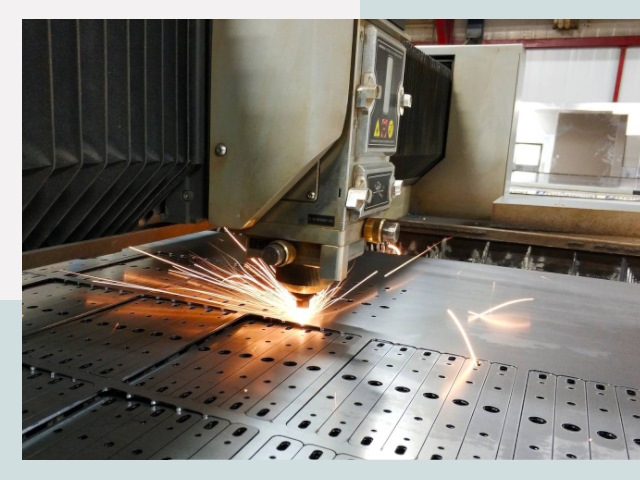 Лазерная резка металла в Сальске от 610 руб.